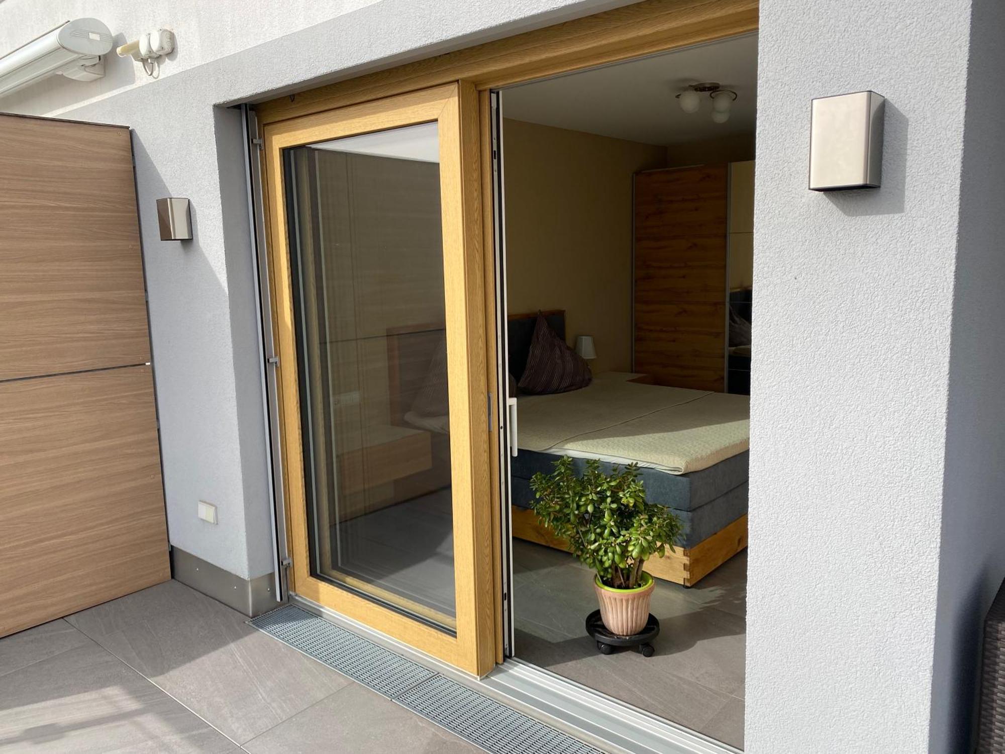 Penthouse Apartment Mit Alpenblick ฟรีดริชส์ฮาเฟน ภายนอก รูปภาพ