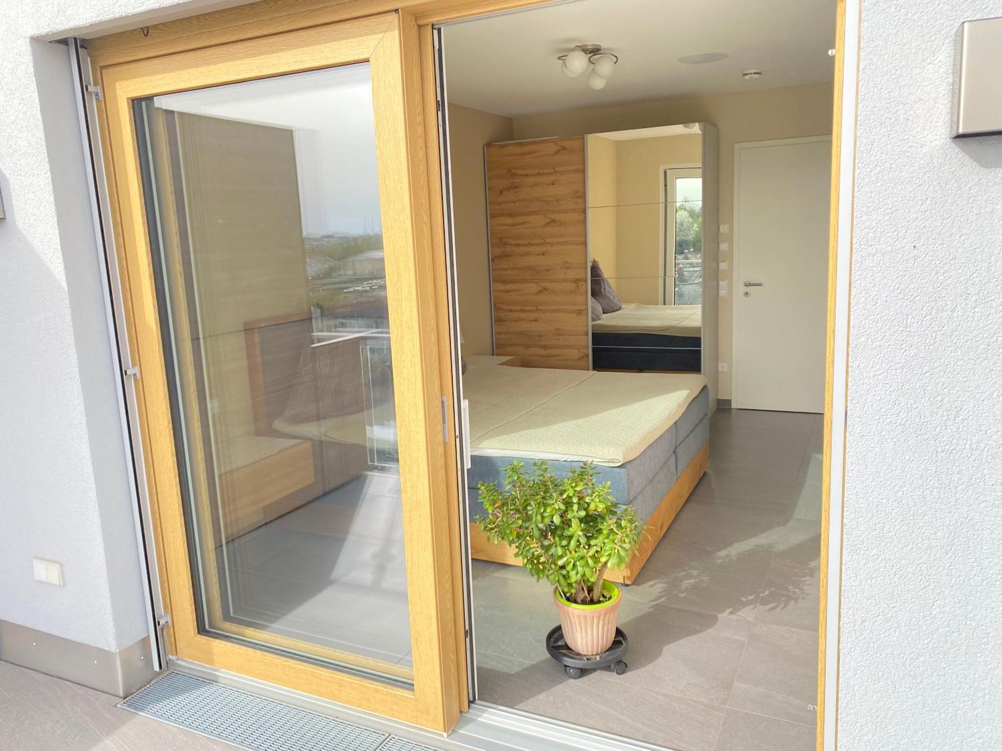Penthouse Apartment Mit Alpenblick ฟรีดริชส์ฮาเฟน ภายนอก รูปภาพ