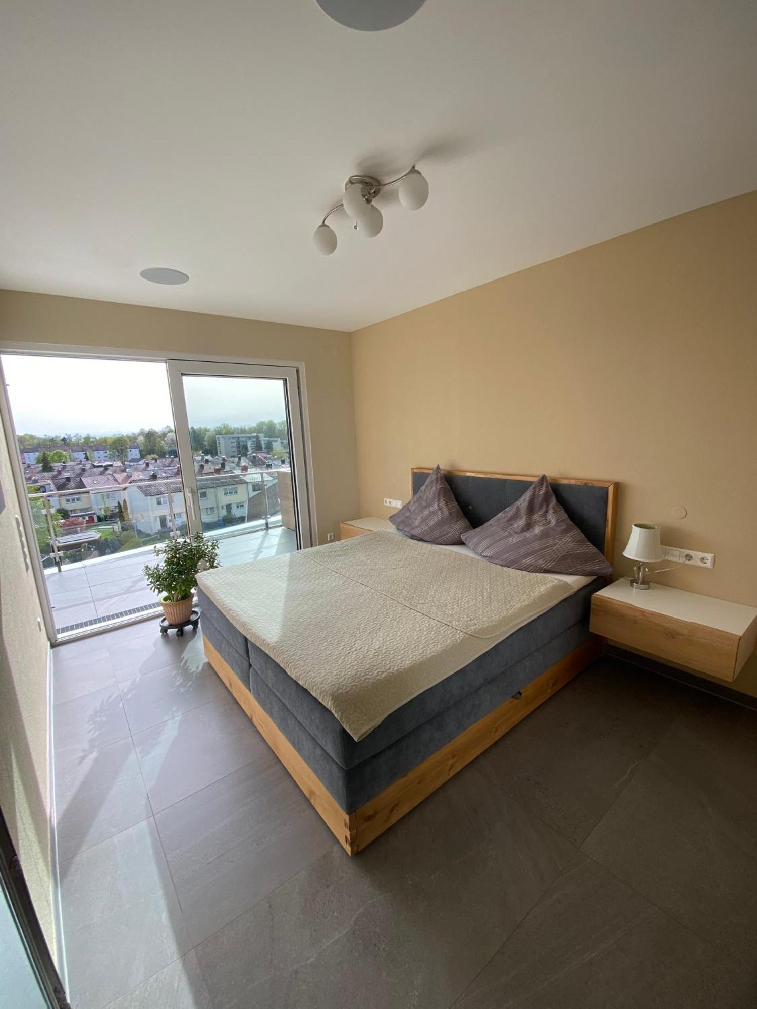 Penthouse Apartment Mit Alpenblick ฟรีดริชส์ฮาเฟน ภายนอก รูปภาพ