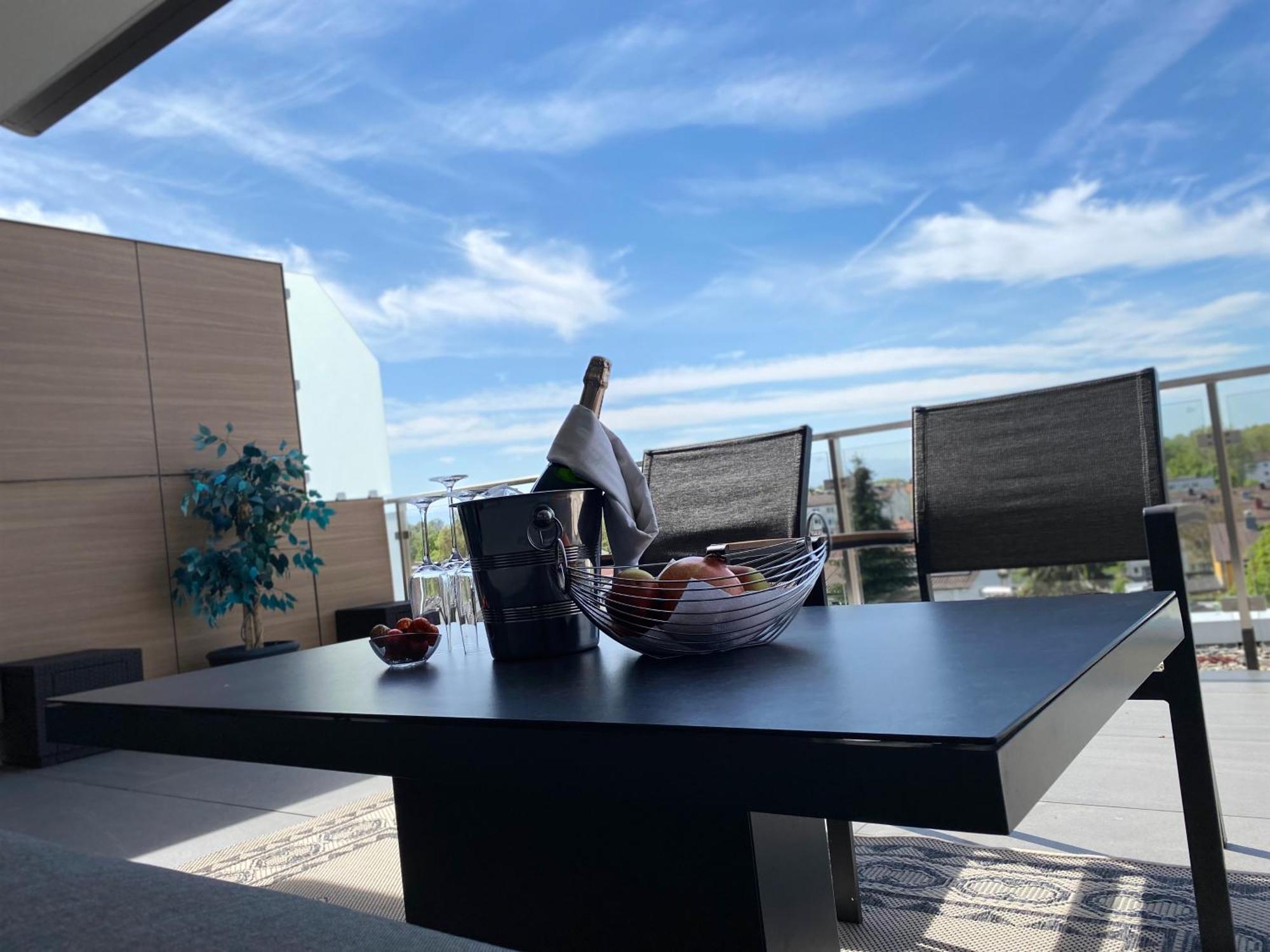 Penthouse Apartment Mit Alpenblick ฟรีดริชส์ฮาเฟน ภายนอก รูปภาพ