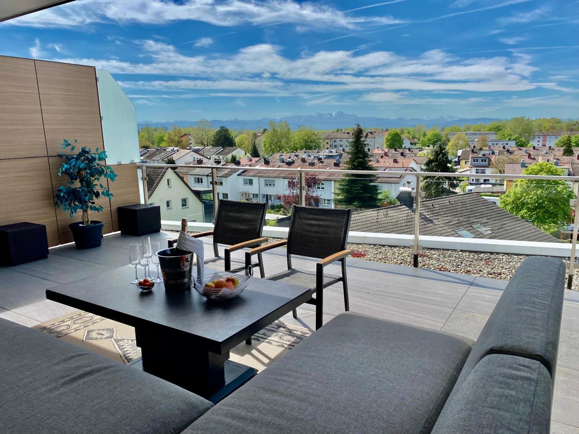 Penthouse Apartment Mit Alpenblick ฟรีดริชส์ฮาเฟน ภายนอก รูปภาพ